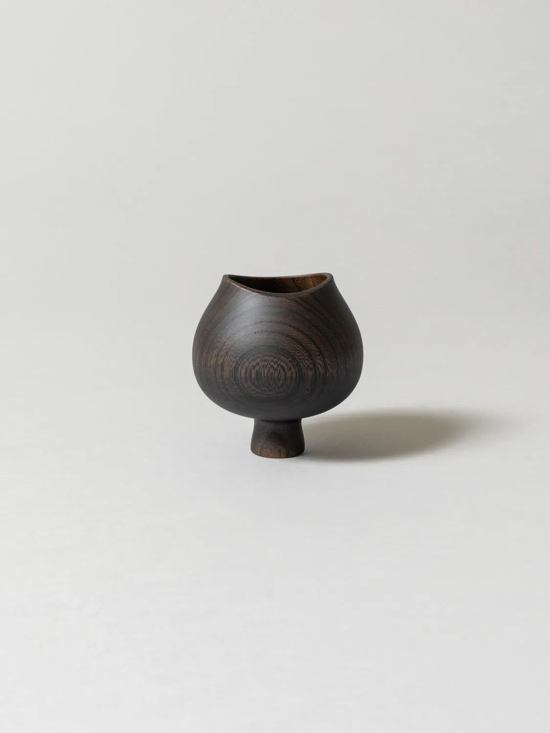 AEKA Object Footed Vase, Black