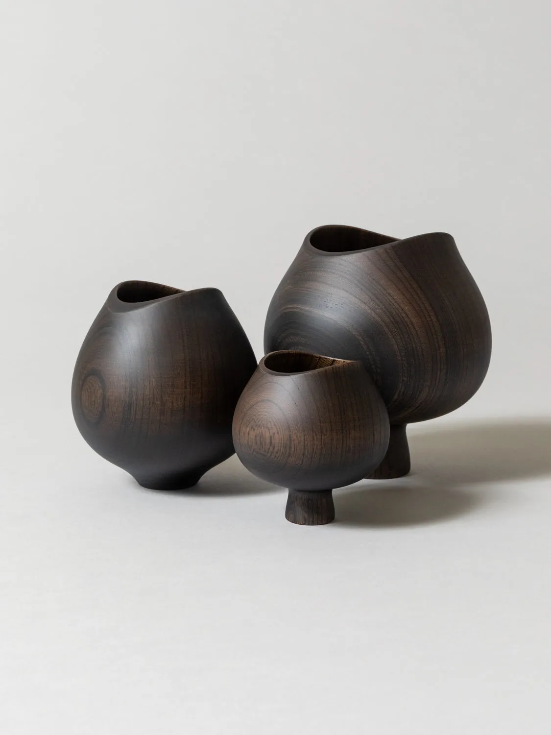 AEKA Object Footed Vase, Black