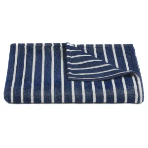 Aria Throw