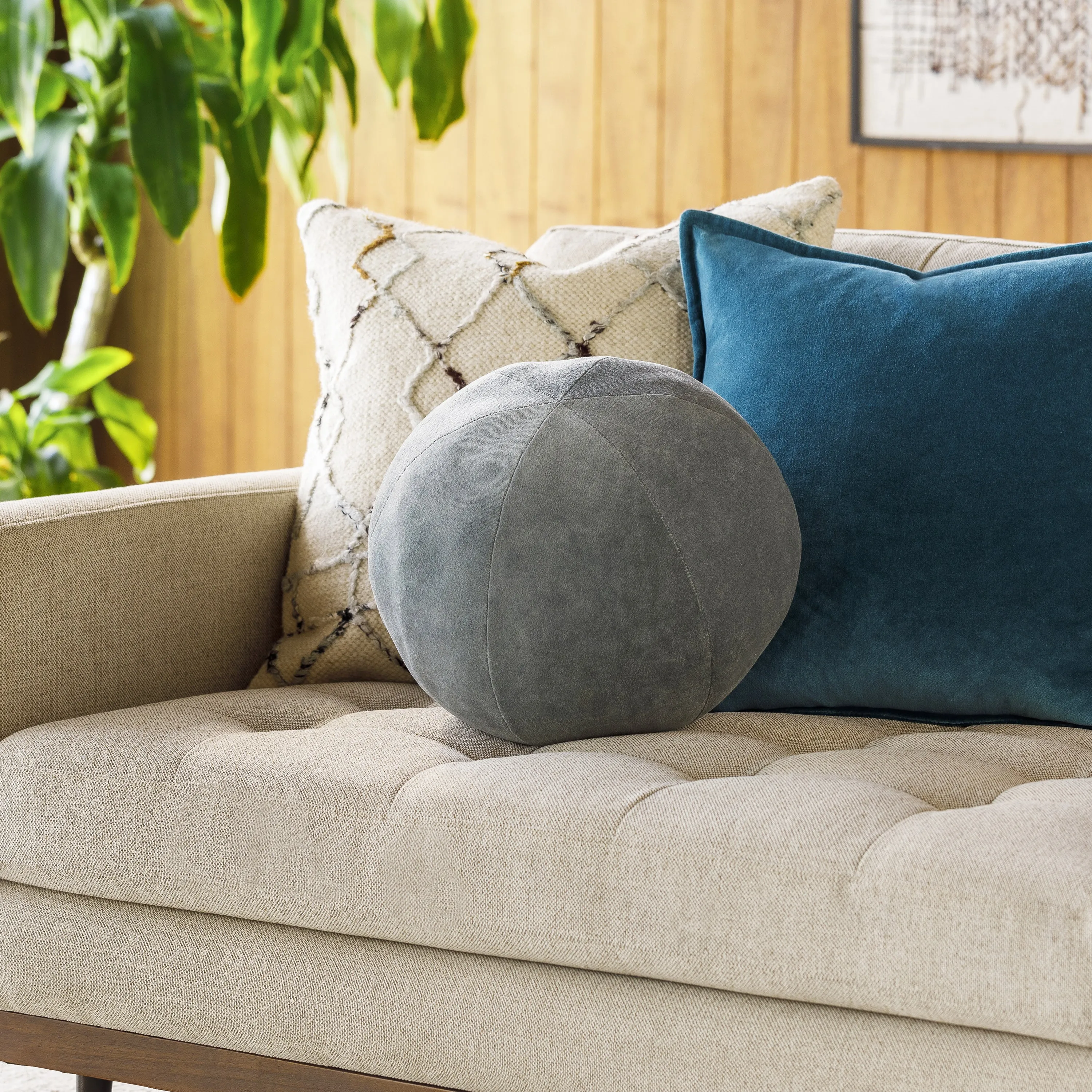 Bola Pillow