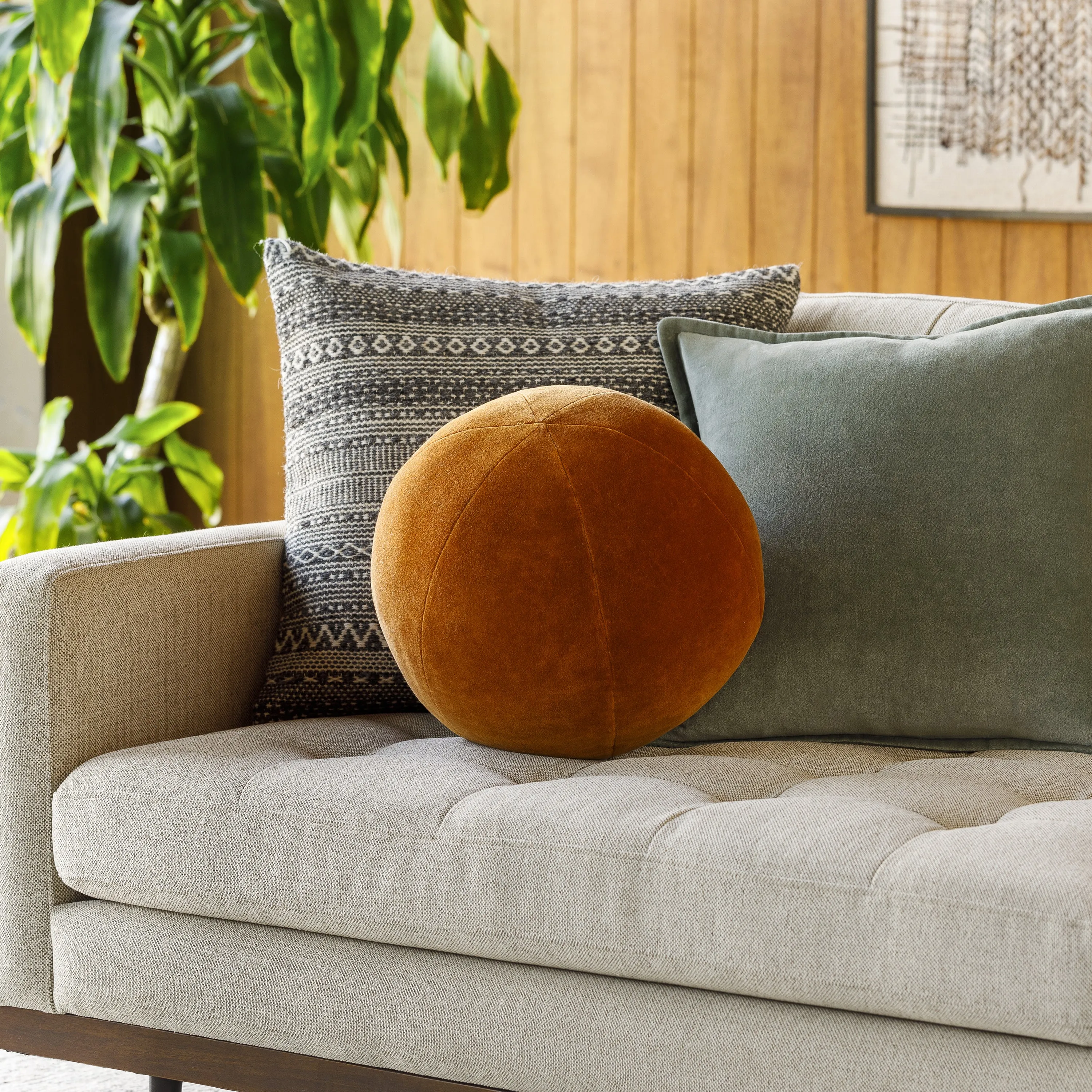 Bola Pillow