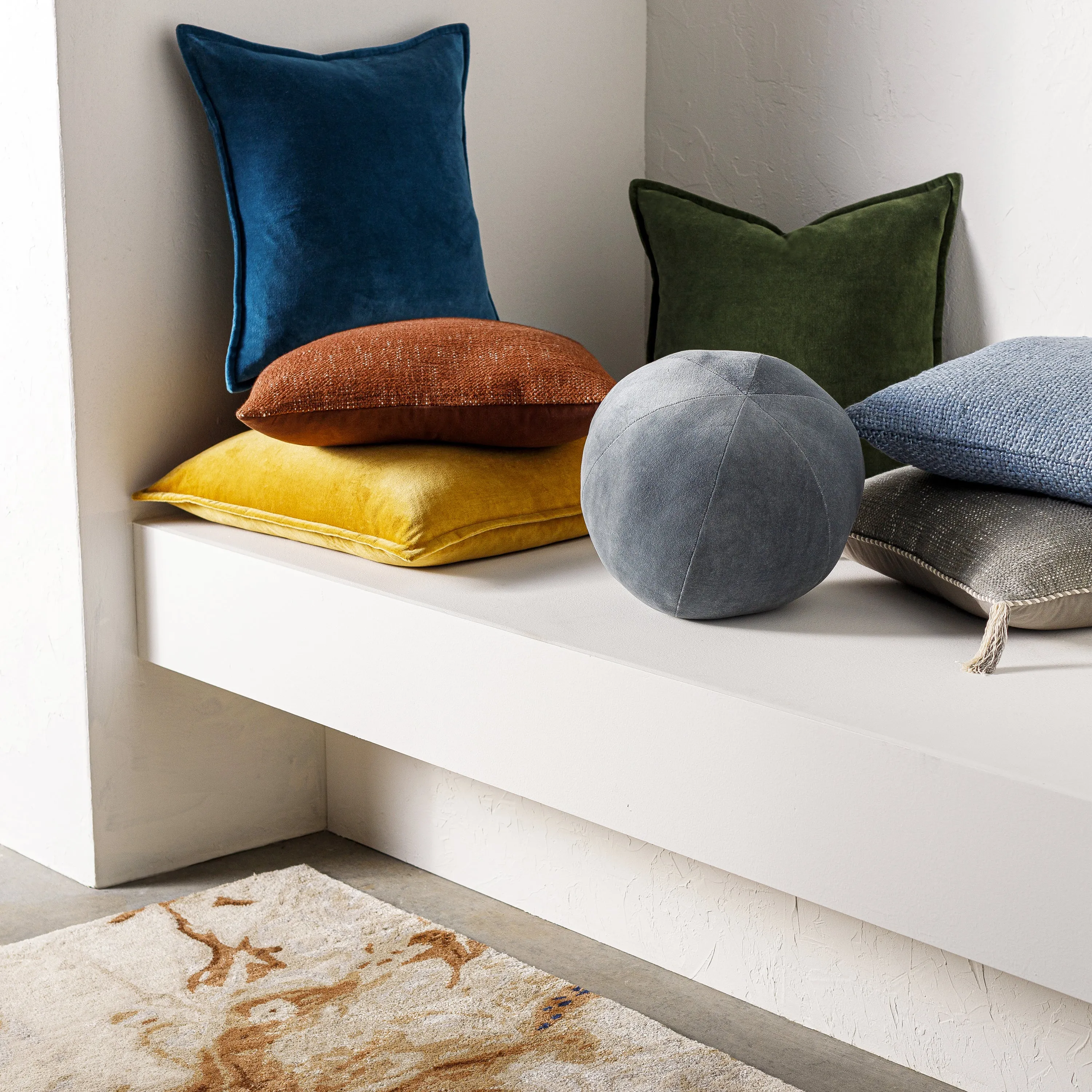 Bola Pillow