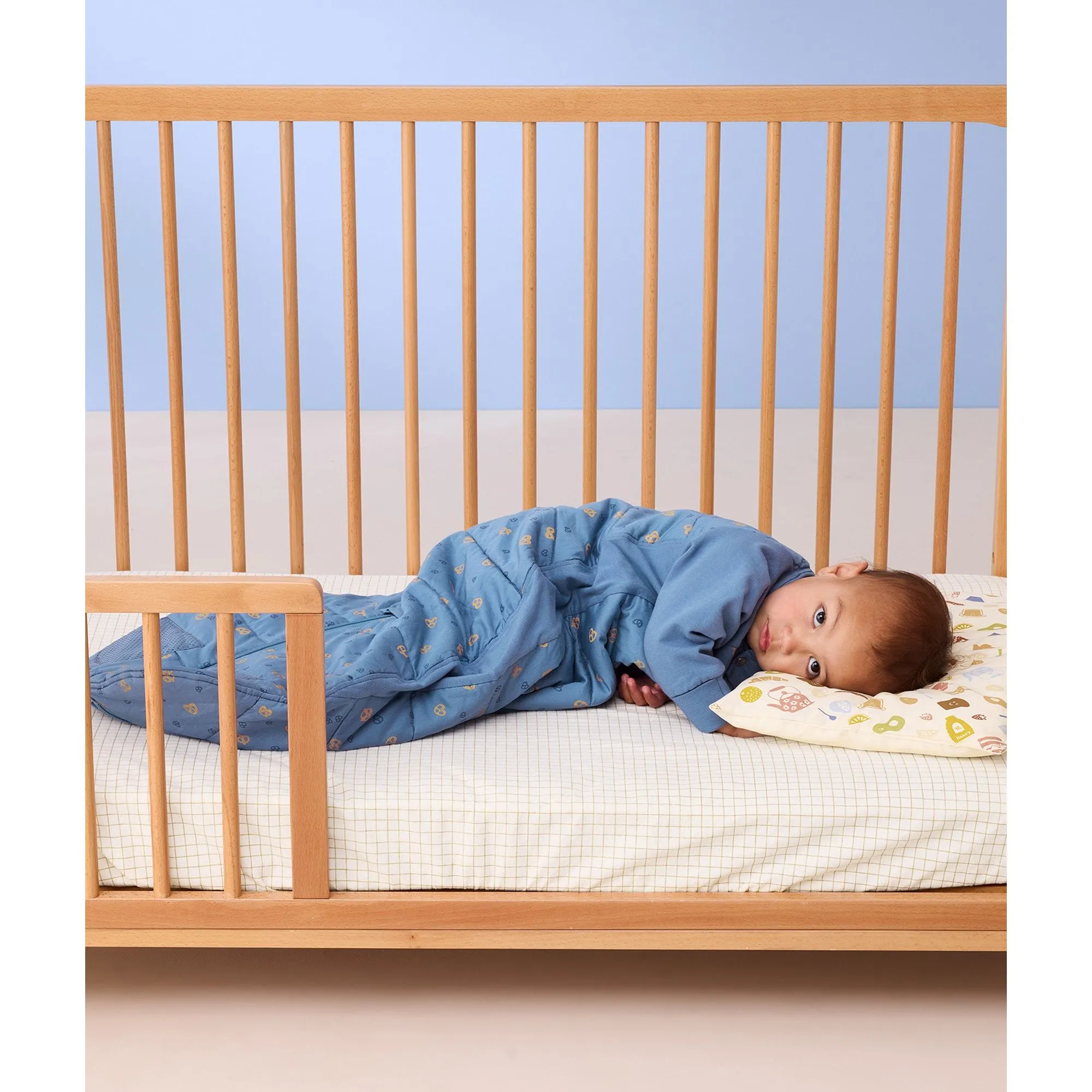 ergoPouch Bedding : Pillow with Case 0.3 Tog - Toddler - Bon Appetit