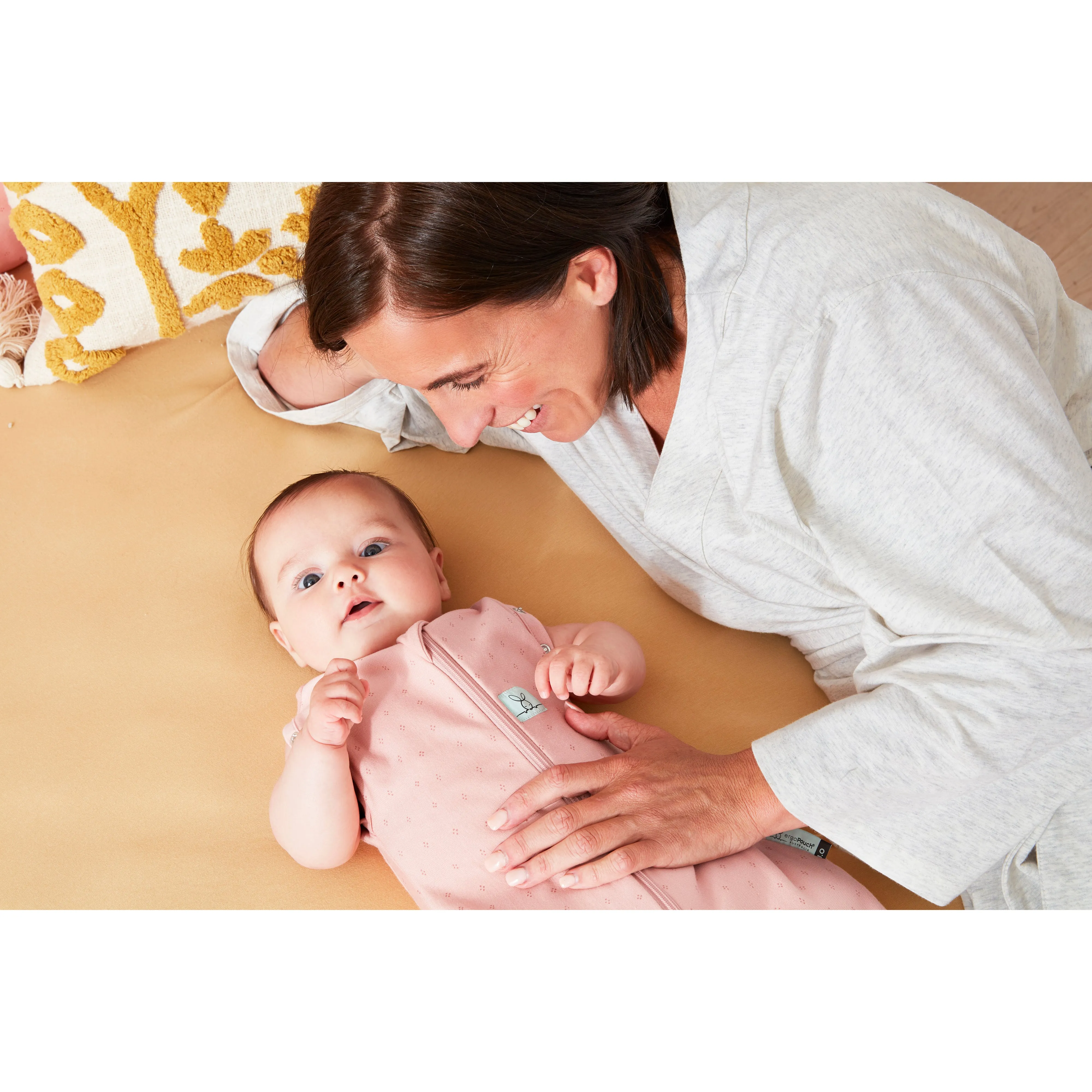 ergoPouch Cocoon Swaddle Bag 1.0 TOG - Berries