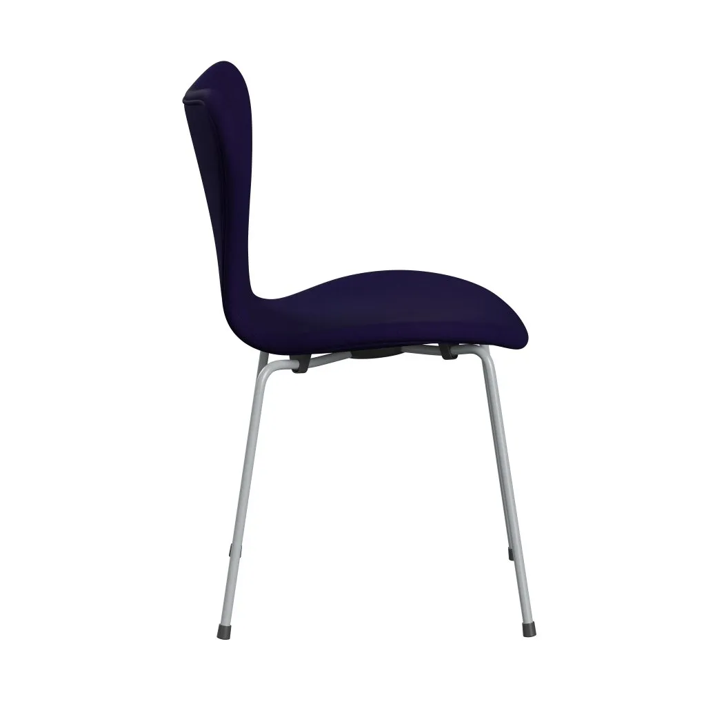Fritz Hansen Series 7™ Chair Full Upholstery, Silver Grey/Divina Violet Dark (Div692)