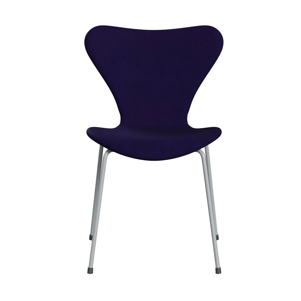 Fritz Hansen Series 7™ Chair Full Upholstery, Silver Grey/Divina Violet Dark (Div692)