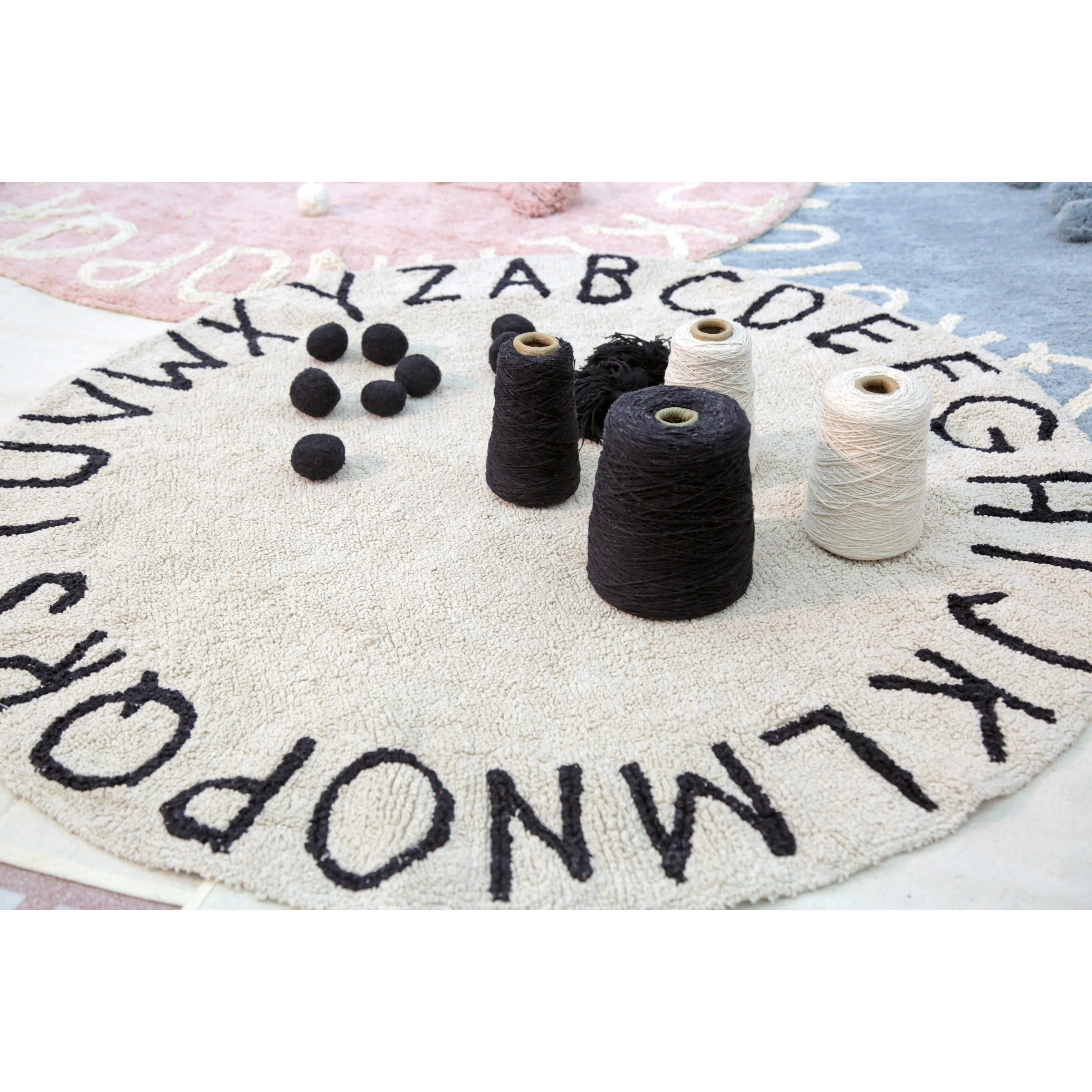 Lorena Canals Round ABC Natural-Negro/Natural-Black Washable Cotton Rug (Pre-Order; Est. Delivery in 4-8 Weeks)