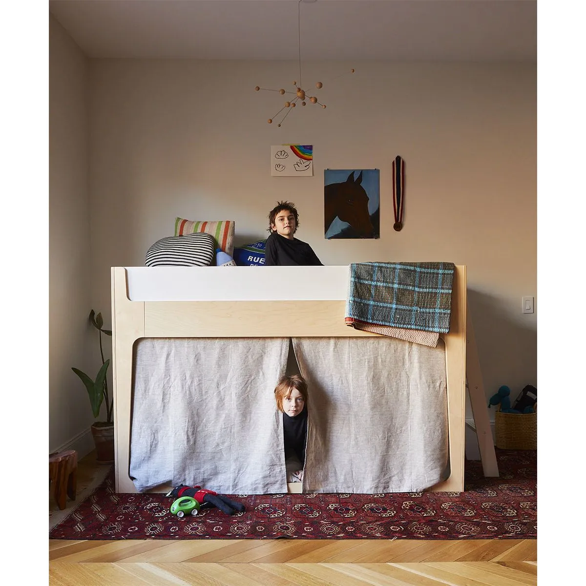 Oeuf Perch Nest Bed