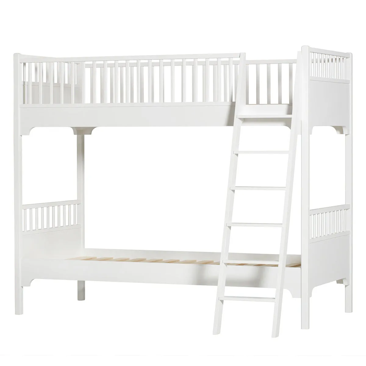 Oliver Furniture Seaside Bunk Bed with Slant Ladder (Pre-Order; Est. Delivery in 6-10 Weeks)