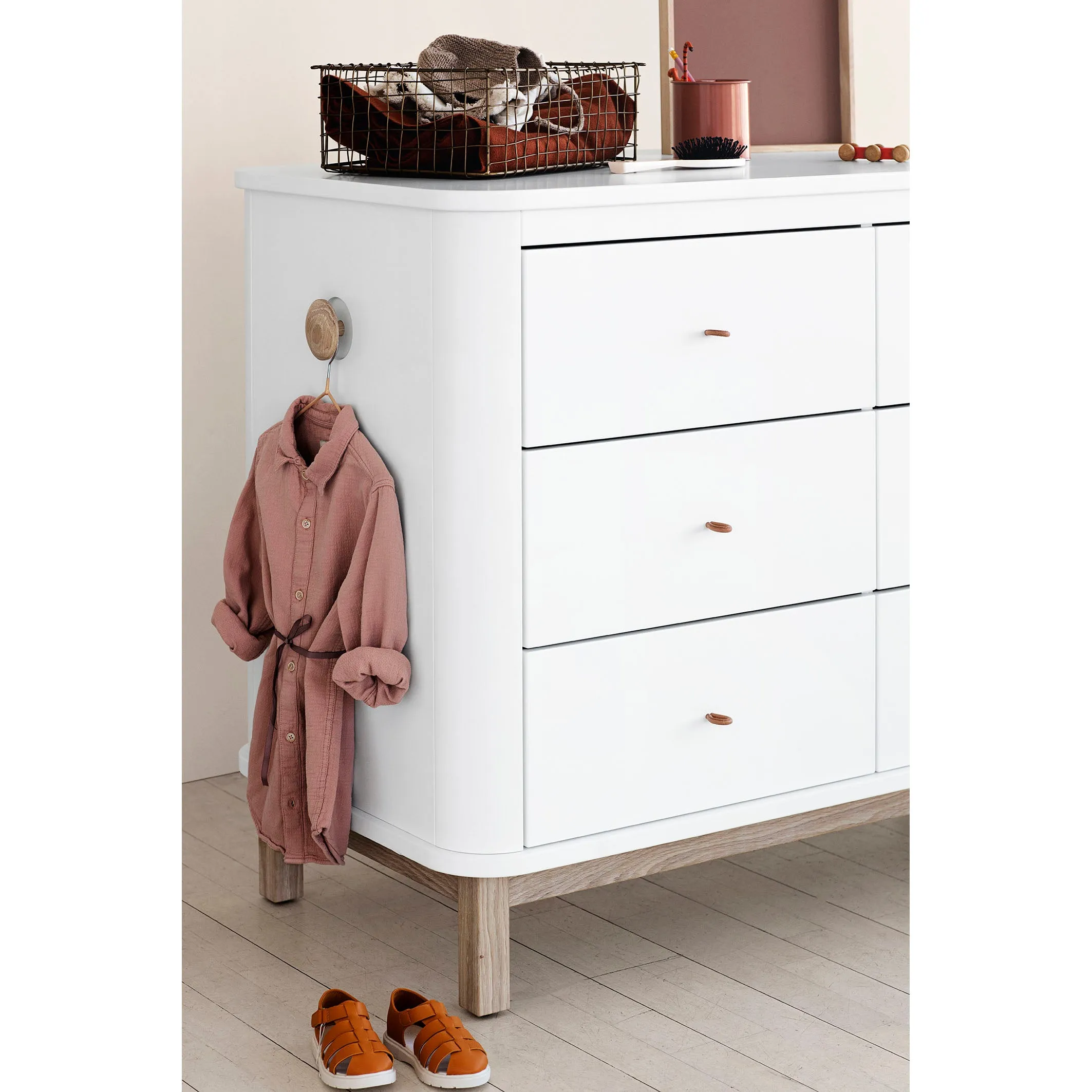 Oliver Furniture Wood Dresser 6 Drawers White/Oak