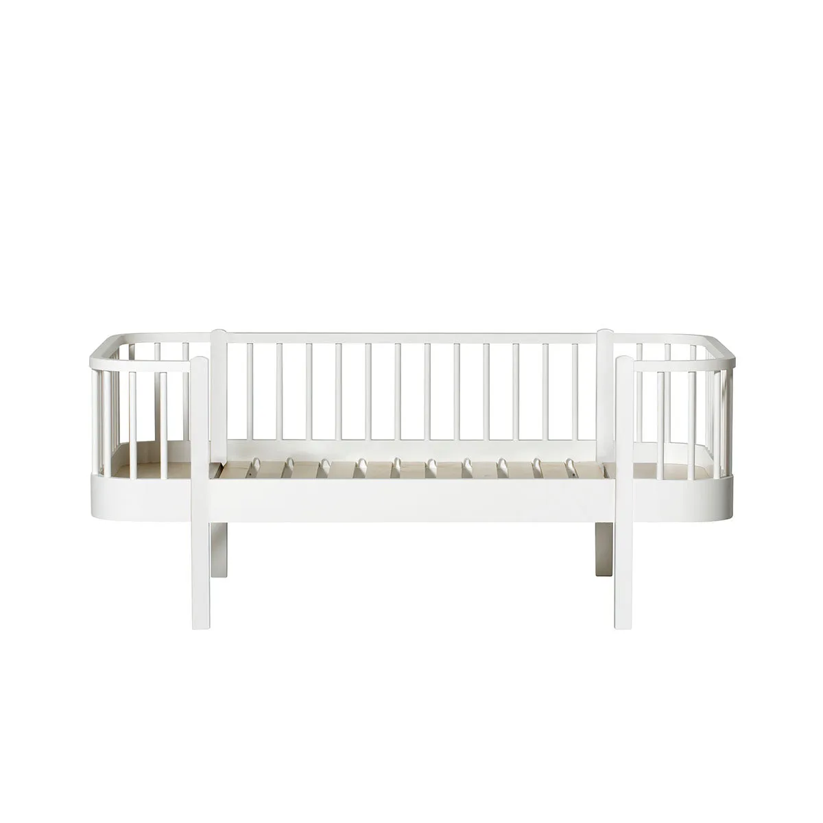 Oliver Furniture Wood Junior Day Bed White (Pre-Order; Est. Delivery in 6-10 Weeks)