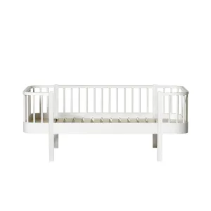 Oliver Furniture Wood Junior Day Bed White (Pre-Order; Est. Delivery in 6-10 Weeks)