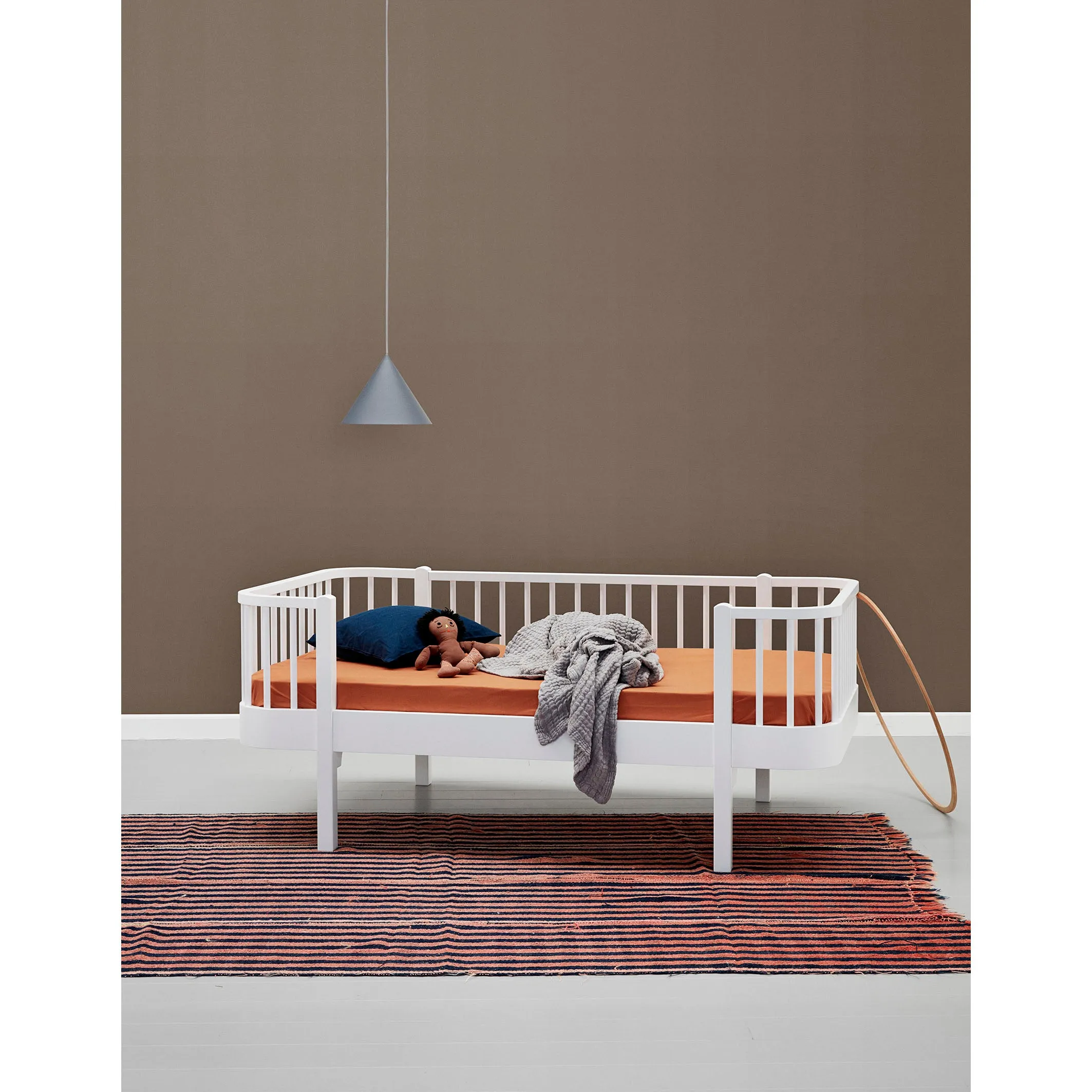 Oliver Furniture Wood Junior Day Bed White (Pre-Order; Est. Delivery in 6-10 Weeks)