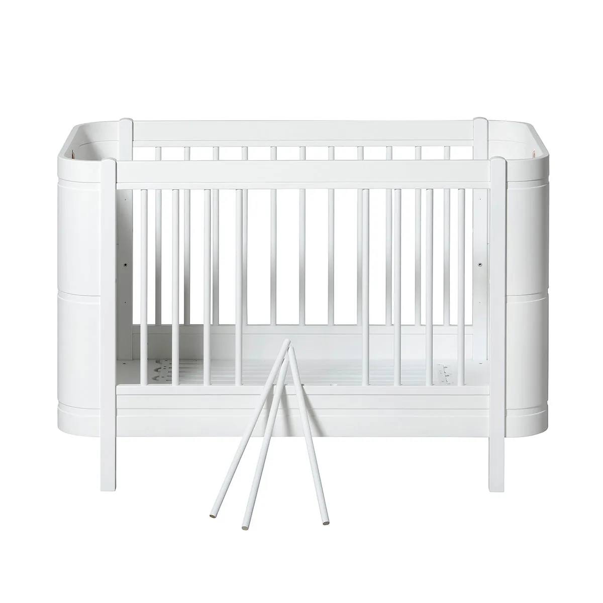 Oliver Furniture Wood Mini  Cot Bed (With Junior Conversion Kit) - White