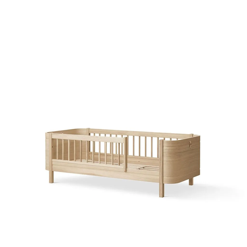 Oliver Furniture Wood Mini  Junior Bed Oak