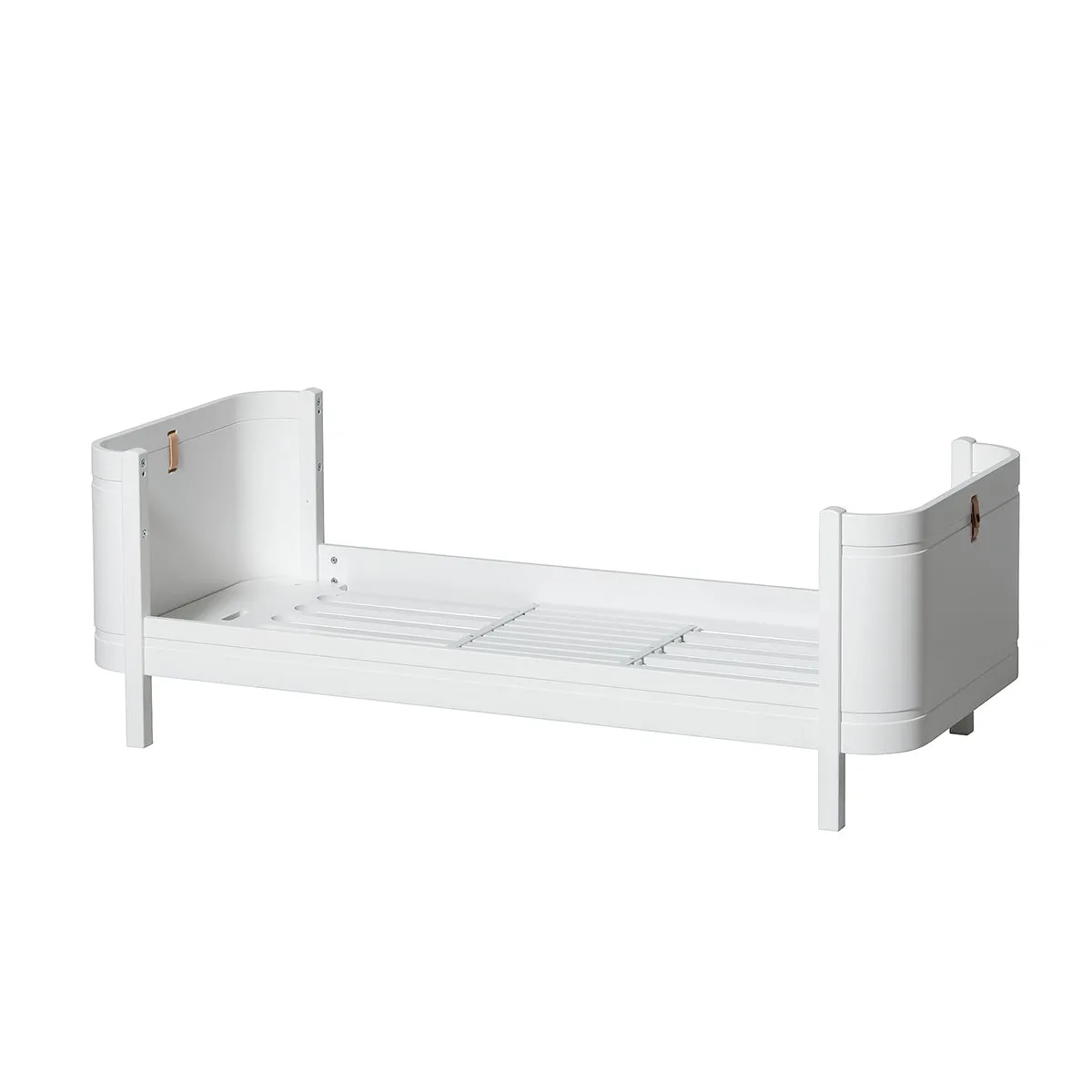 Oliver Furniture Wood Mini  Junior Bed White
