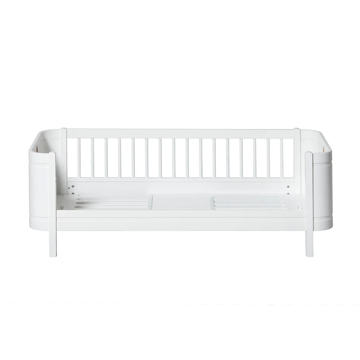 Oliver Furniture Wood Mini  Junior Bed White