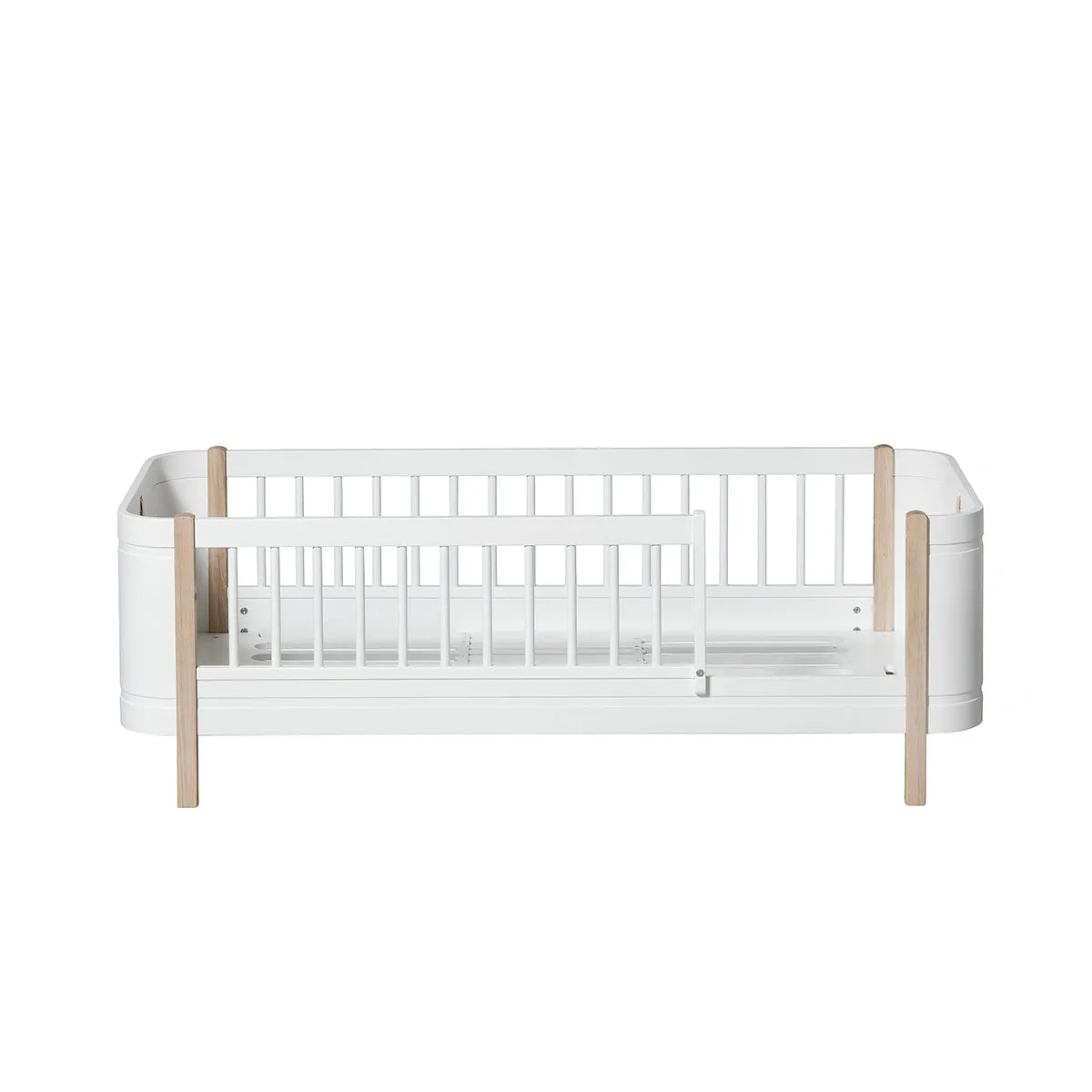 Oliver Furniture Wood Mini  Junior Bed White/Oak