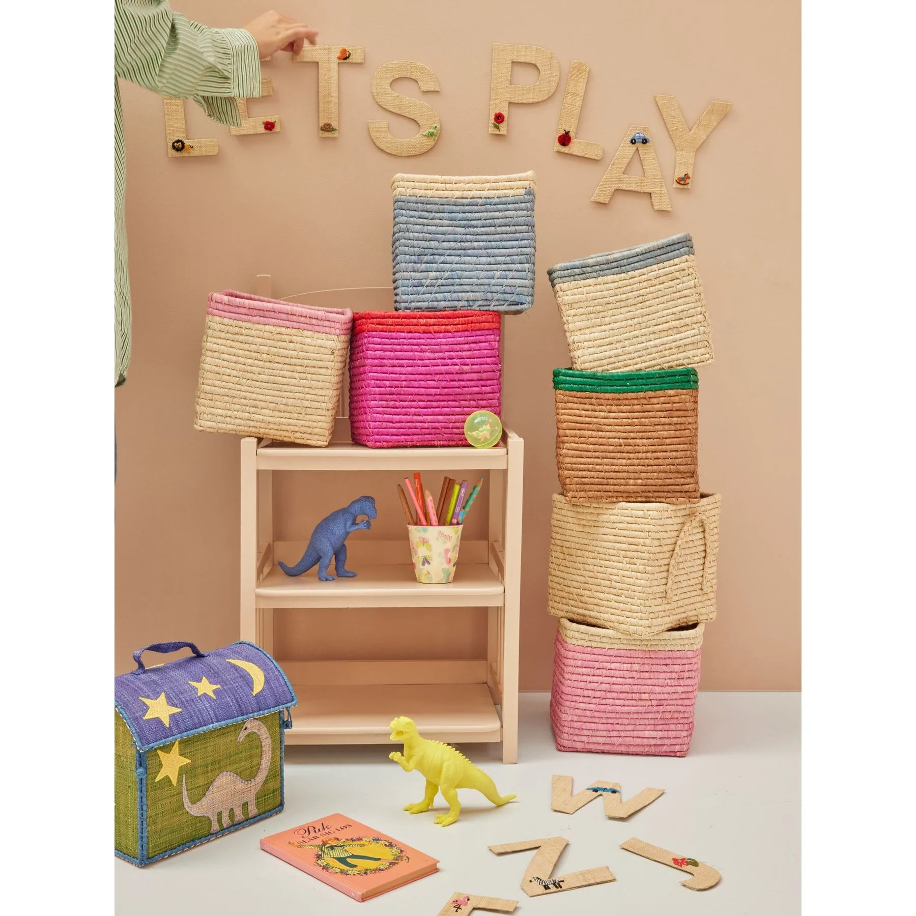 Rice DK Raffia Basket without Handles in Pink with Red Border