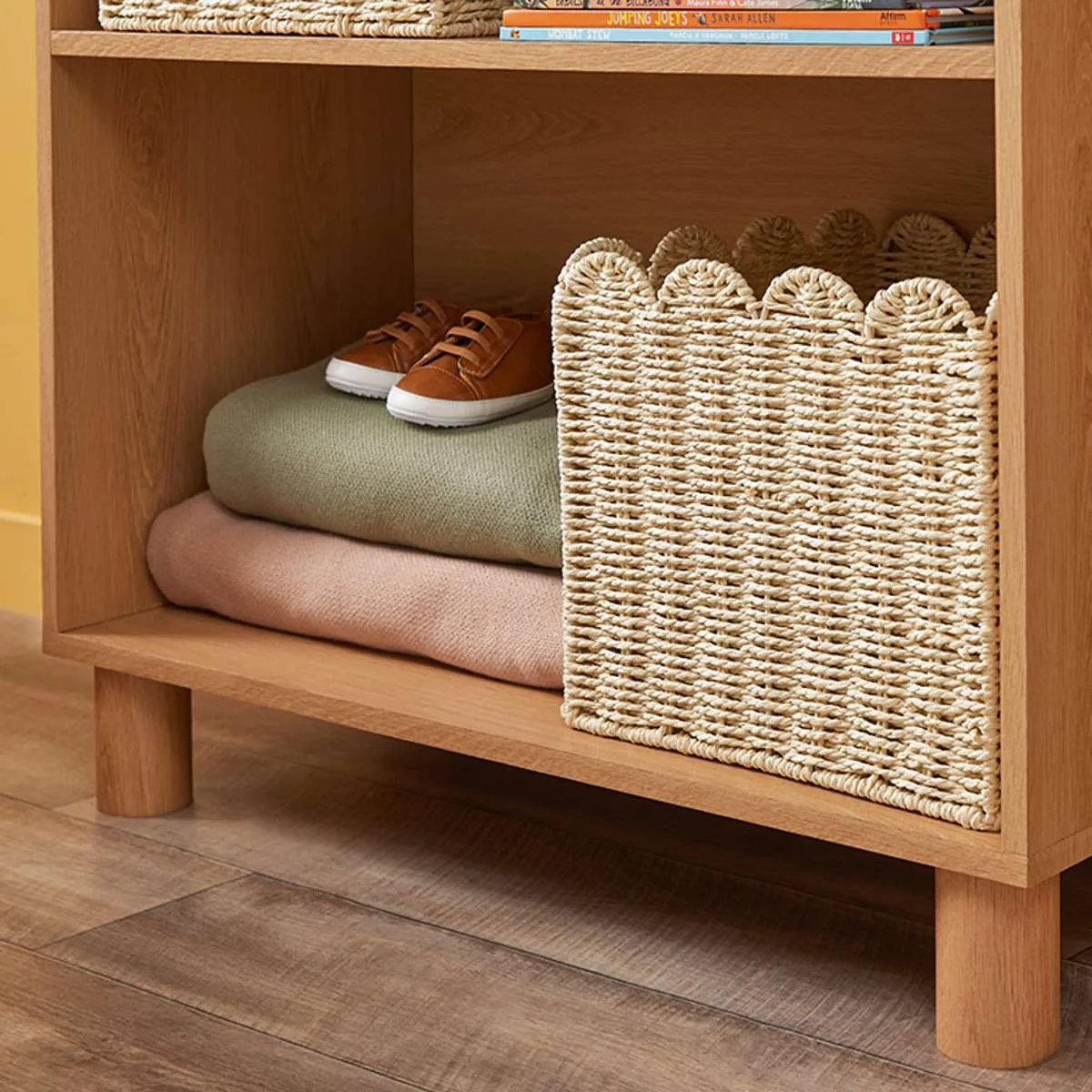 Scalloped Cube Basket Mocka