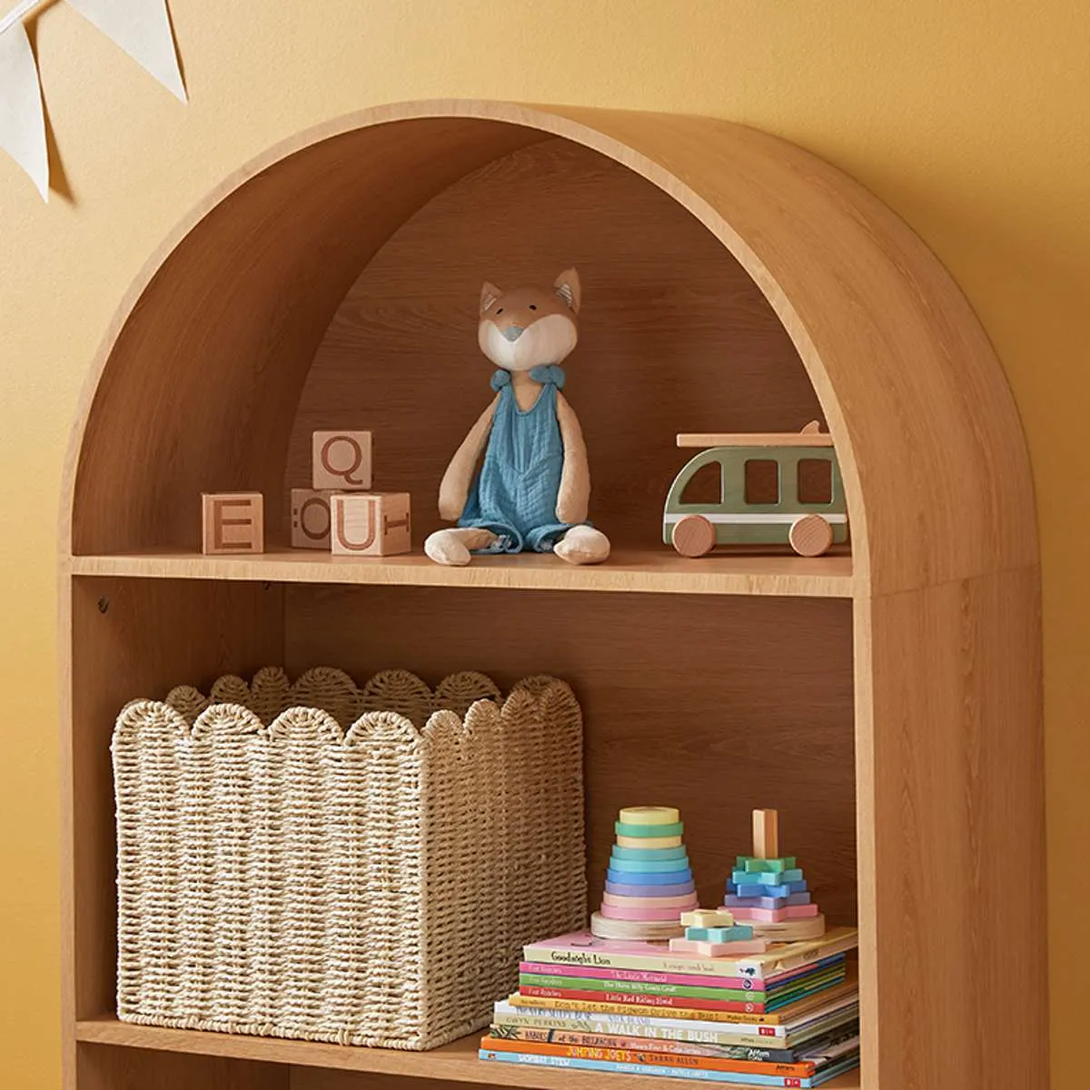 Scalloped Cube Basket Mocka