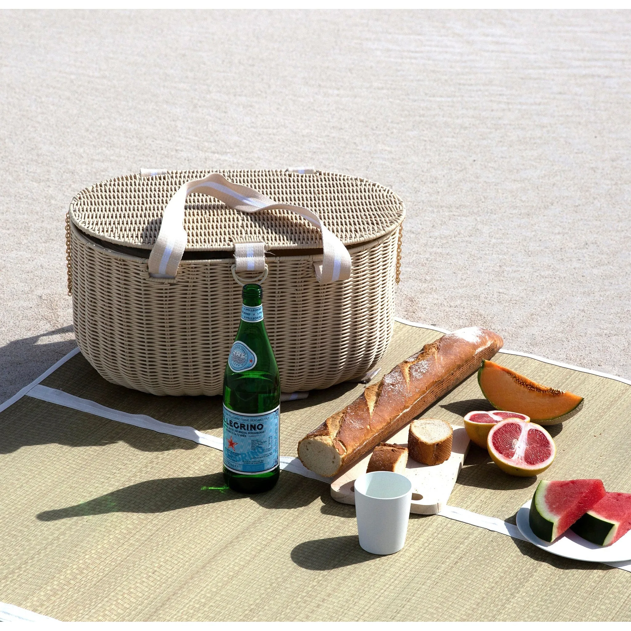 SUNNYLiFE Large Picnic Basket Le Weekend Natural
