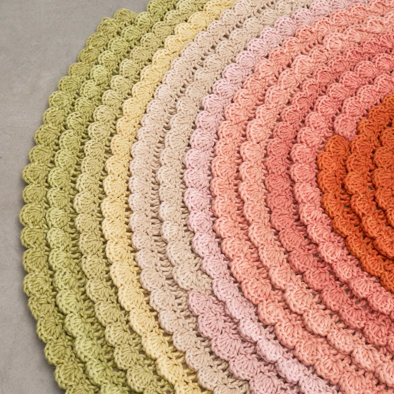 Swirl Round Rug