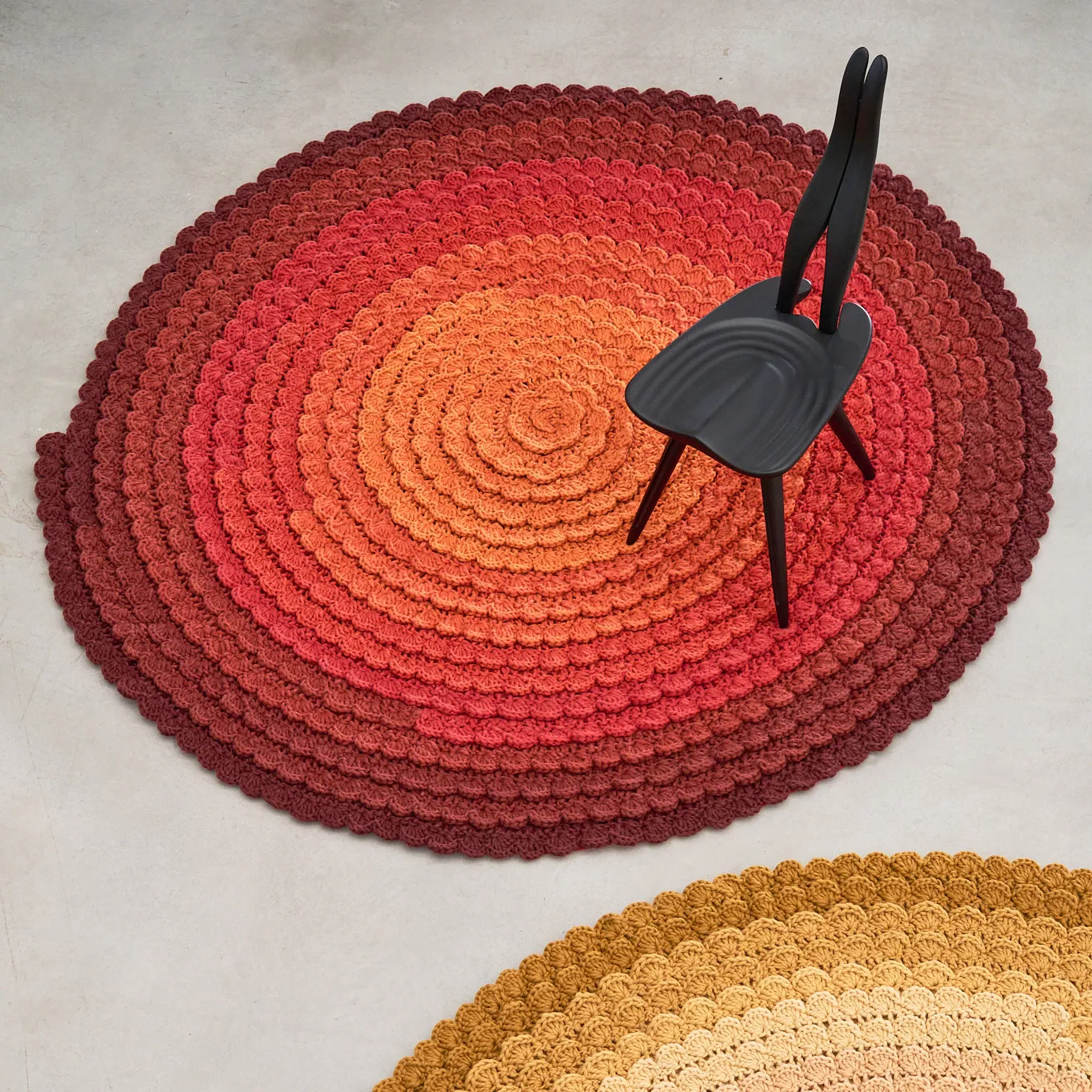 Swirl Round Rug