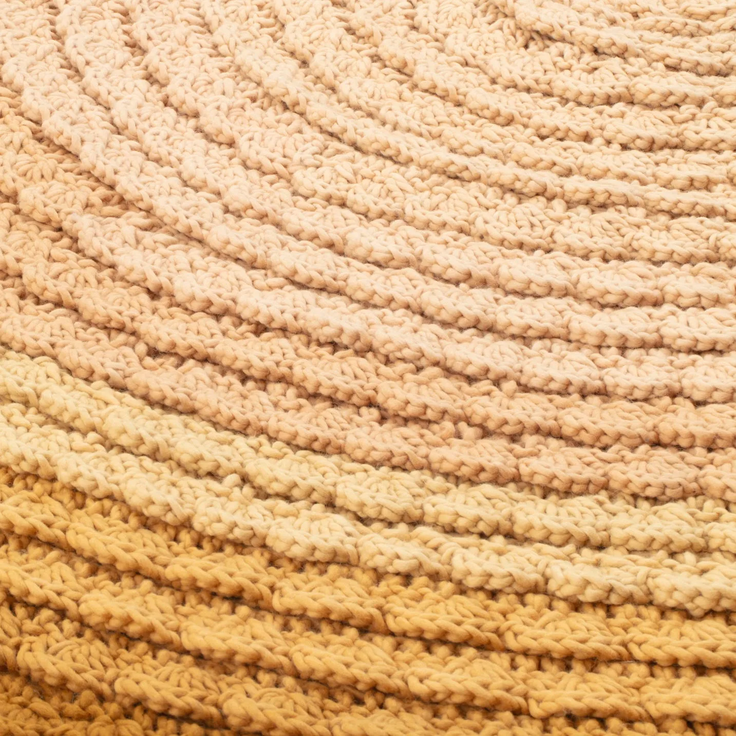 Swirl Round Rug