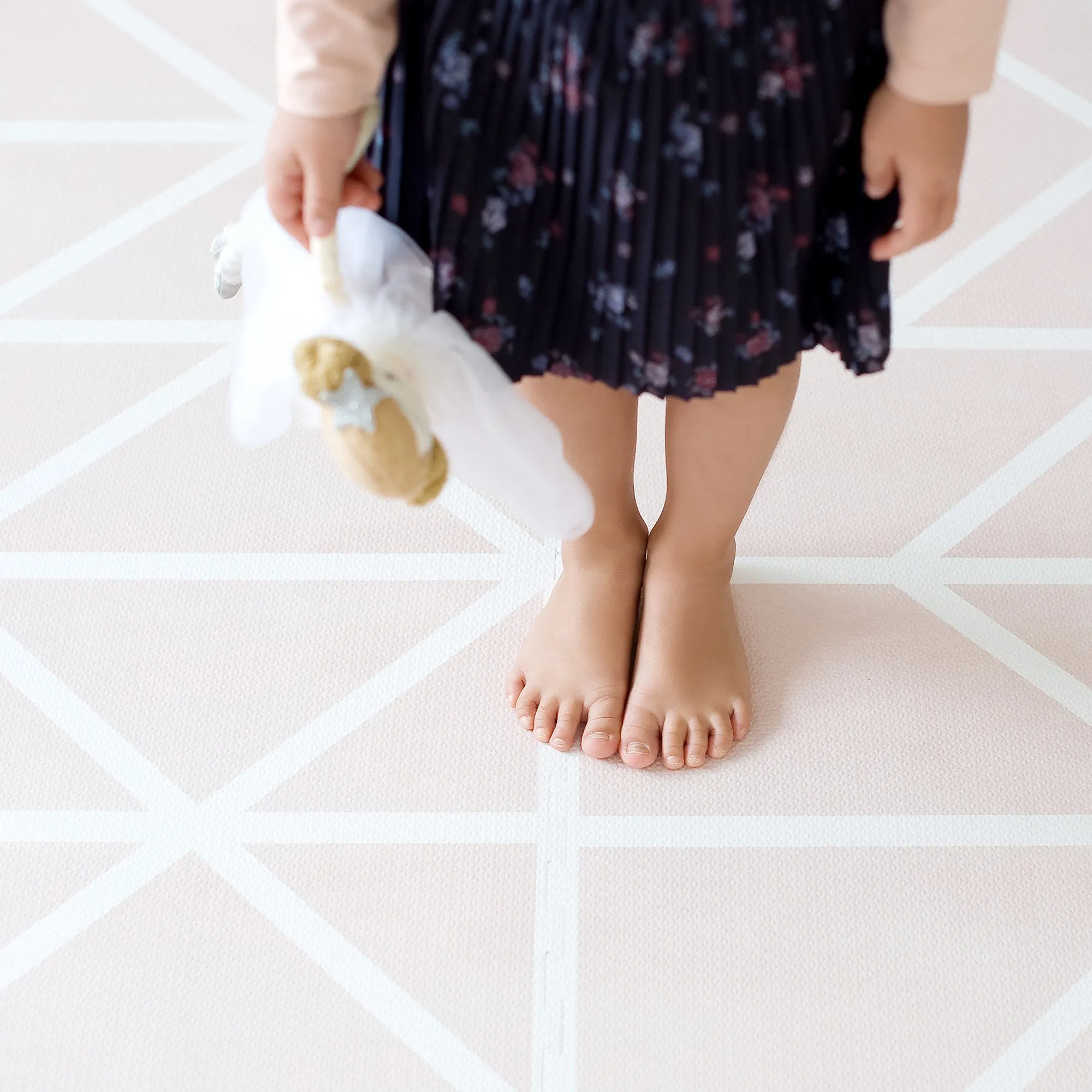Toddlekind Prettier Puzzle Playmat Nordic Vintage Nude 120x180cm - 6 Tiles & 12 Edging Borders