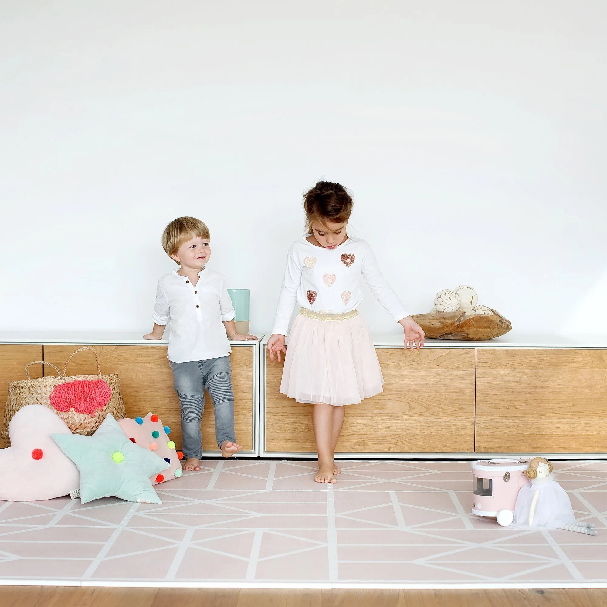 Toddlekind Prettier Puzzle Playmat Nordic Vintage Nude 120x180cm - 6 Tiles & 12 Edging Borders